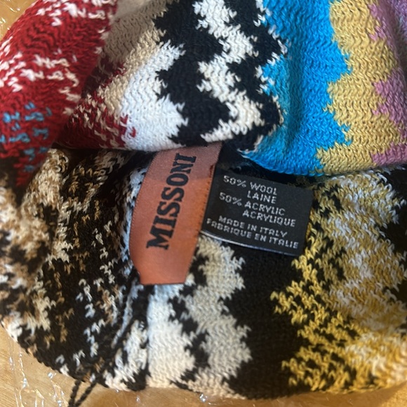 NWT Iconic Missoni SUPER SOFT Wool Beanie Hat Unisex (Size OS Blue Pink Multi) - Picture 4 of 8